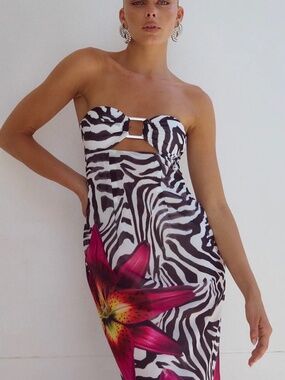 Runway the label - Zebra Floral, Alessia Maxi Dress